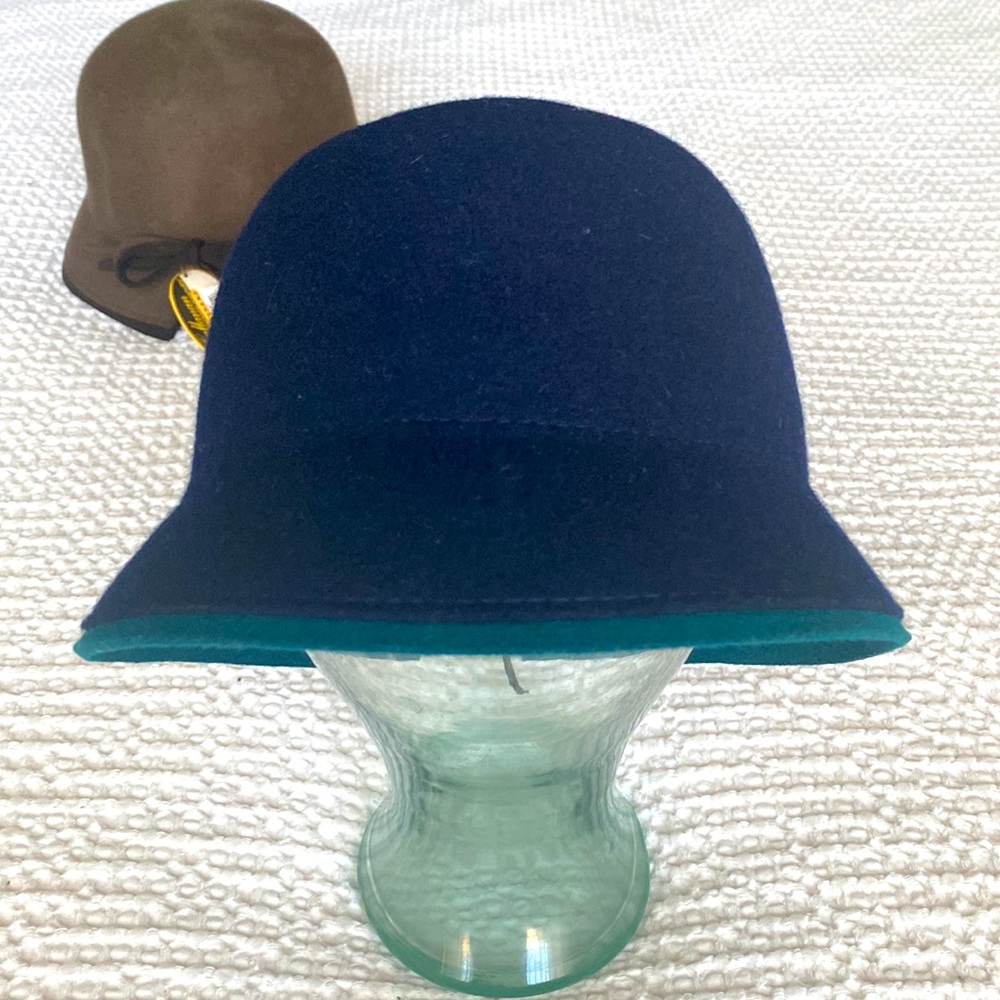 Sale 🔥NWOT Lady Wool Felt Cloche Hat
